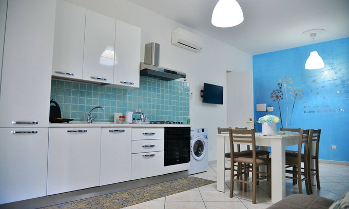 Piazza-Tralia-Pendolo Apartment | Casa Anna Three, two double bedrooms