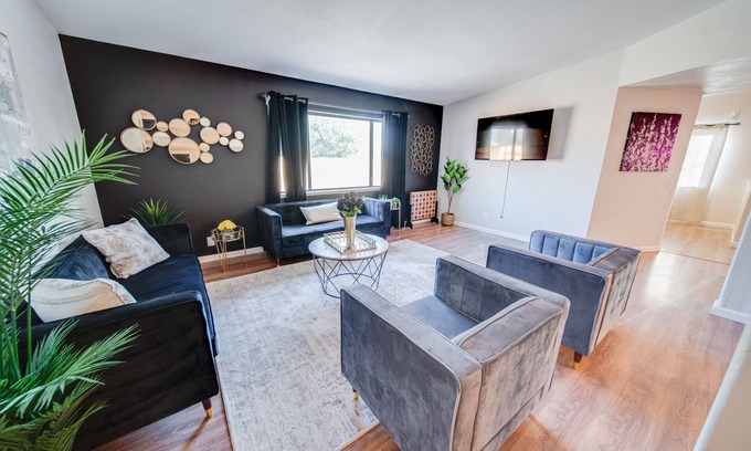 Banning House | Casa Blanca (Arcade/Theatre/Game Room/RV Parking)