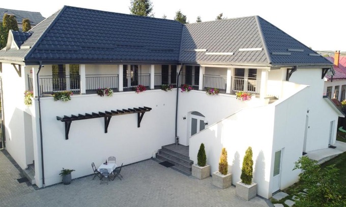 Sighetu Marmatiei House | Casa Bolta Rece