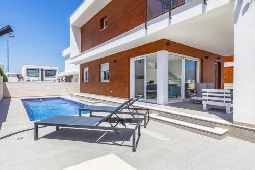 Puerto Marino Villa | Casa Bos Flamingo Luxury Wellness Entire Villa Pool Jacuzzi Gran Alacant near Beach