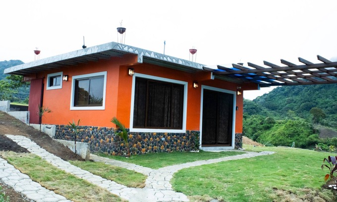 La Laguna Cabin | Casa Cabaña En La Laguna De San Carlos Panamá, Conéctate con la Naturaleza