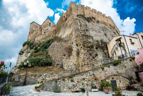 Rocca Imperiale House | Casa castello