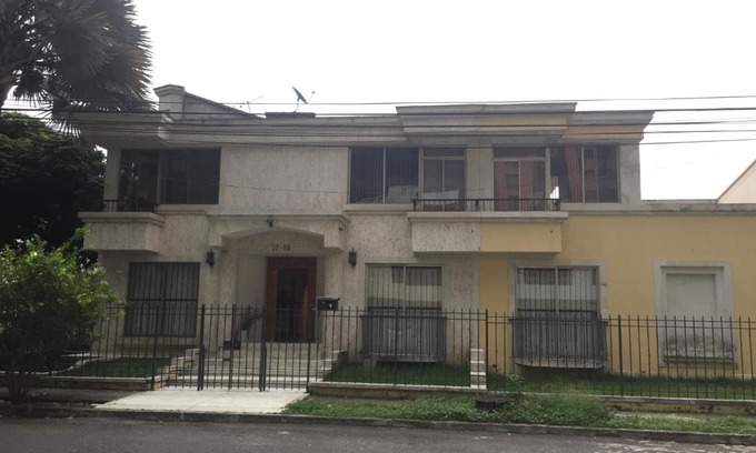 Campestre Apartment | Casa Castillo Cali