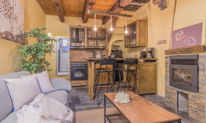 Fiumelatte Apartment | Casa Cavalli VarennaHolidays