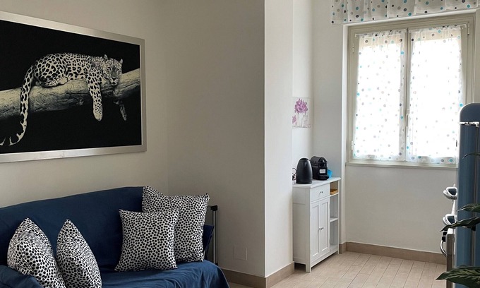 Quartiere XXVII Primavalle Apartment | Casa Celeste, Delizioso, Silenzioso e Luminoso a 450 Metri Dalla Metropolitana