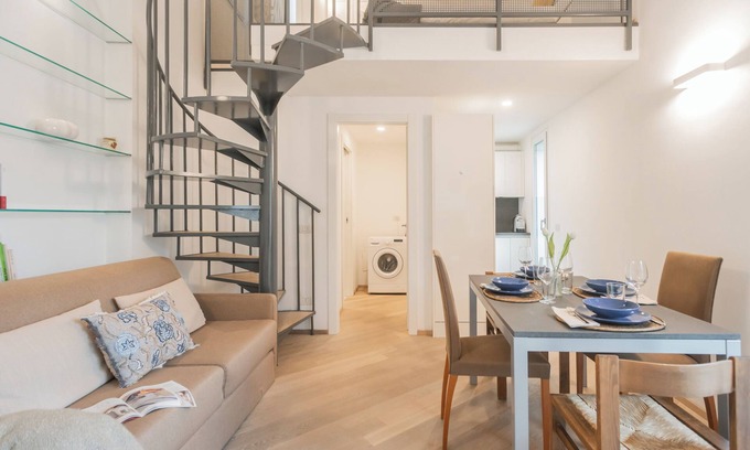 Como Apartment | Casa Chicca in city centre with Parking