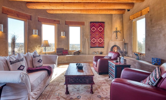 Santa Fe House | Casa Colibri | Elegant Ridgetop Retreat