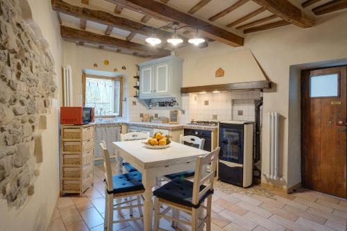 Mercatello sul Metauro Apartment | Casa Colocci