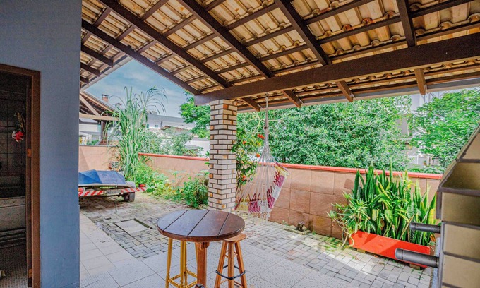 Penha Apartment | Casa com lareira e a 450 metros da praia QZ7460