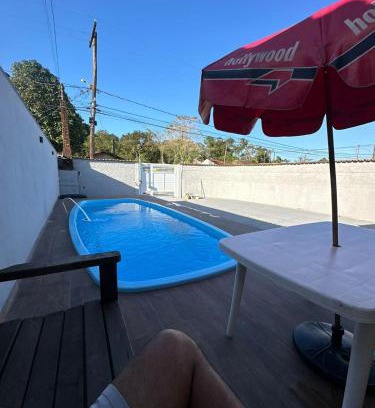 Santa Terezinha House | Casa com piscina em Itanhaem perto da praia
