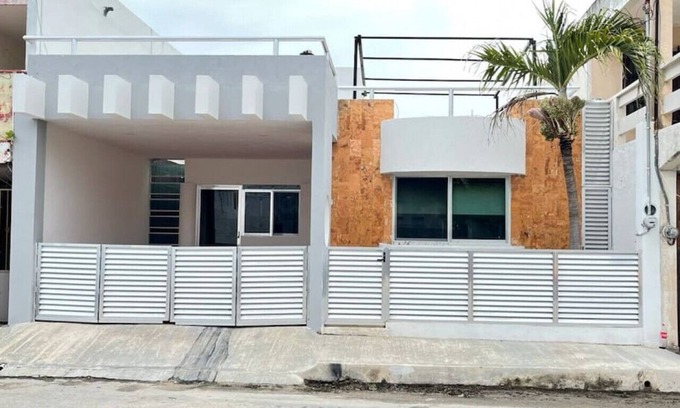 Progreso Municipality House | Casa con alberca en el centro de Puerto Progreso