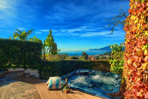 Bordighera Apartment | casa con piscina Jacuzzi AC wifi e biciclette elettriche