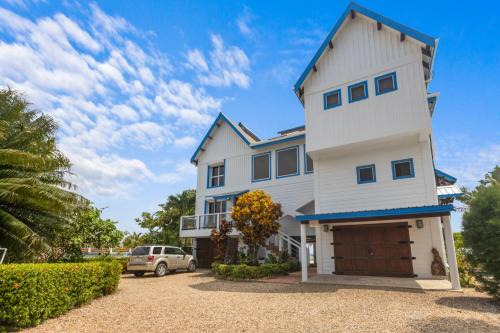 Caribbean Way House | Casa Corazón @ Eddie beach
