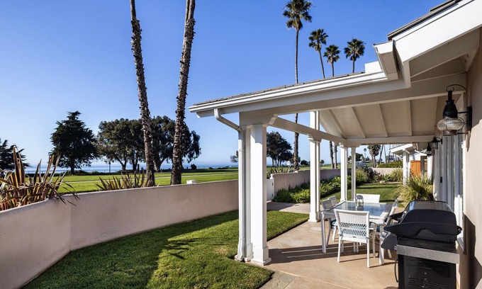 East Mesa House | Casa Costera - incredible ocean views, central A/C, small dog OK, sleeps 7!