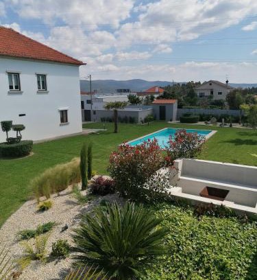 Cardielos House | Casa D'Avó Bina Alojamento Local