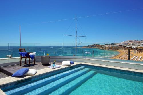 Calicos Villa | Casa da Bandeira -Perfect Location-Beach front- Rooftop Pool by DreamvillasAlbufeira