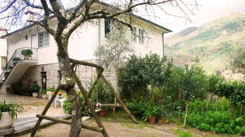 Vilar da Veiga House | Casa da Igreja by Gerês Casas