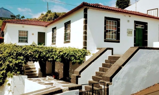 Cais do Pico House | Casa da Latada