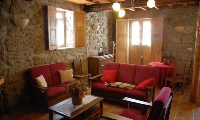 Seia Cottage | Casa da Moreia for 10 people