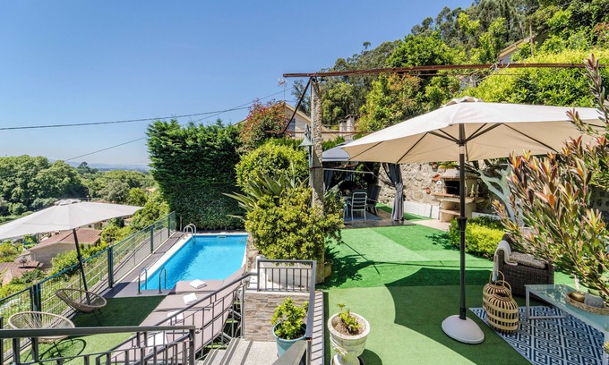 Caldelas Villa | Casa das Caldas - dream home with private pool on the way to Geres