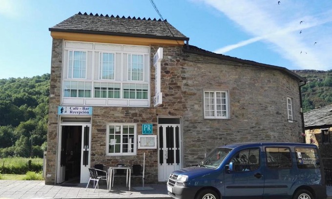 Triacastela House | Casa David