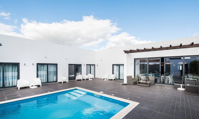 Arraiolos Cottage | Casa de Baco is an accommodation 18 km from Évora, ideal for events and parties.