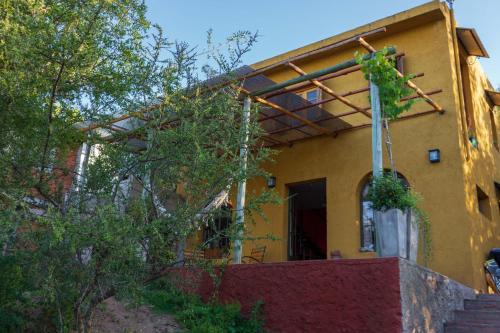 Rio Ceballos House | Casa de campo, en la reserva de La Quebrada