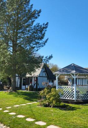 La Roussiere House | casa de invitados estilo normandie