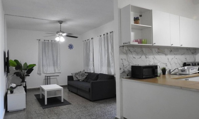 Bayamon House | Casa del Sol-A Great Location Hospitals and Malls