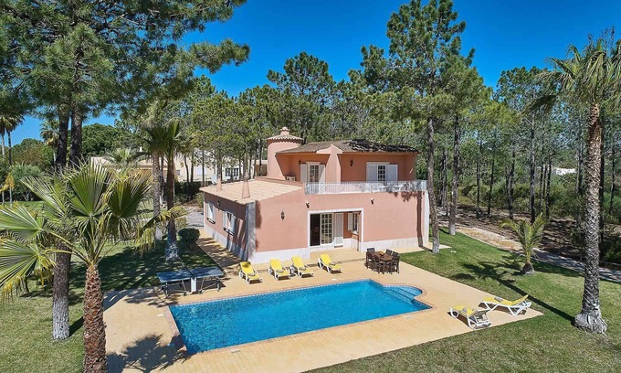 Almancil Villa | Casa do Ludo - Three Bedroom Villa, Sleeps 6