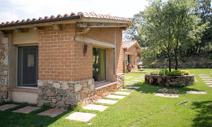 Villanueva De La Vera House | Casa ecológica en La Vera