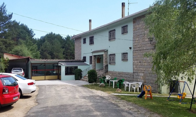 Navarredonda de Gredos Apartment | Casa El Corral Apartment in the middle of nature