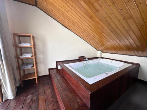 San Martin de Valdeiglesias House | Casa Capricho