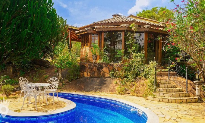 Indaiatuba House | Casa Europeia com Lareira & Piscina em Indaiatuba