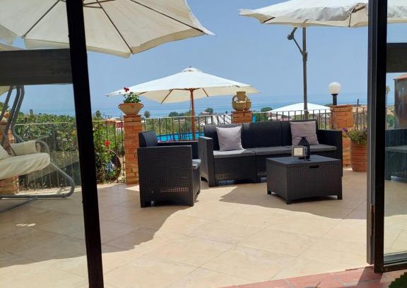 Falconara House | Casa falconara