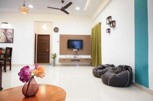 Gachibowli Apartment | Casa Feliz @ Near US Embassy , Gachibowli