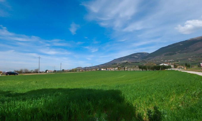 Casenuove Apartment | Casa Fiorelli Luna Apartment a stone's throw from Assisi
