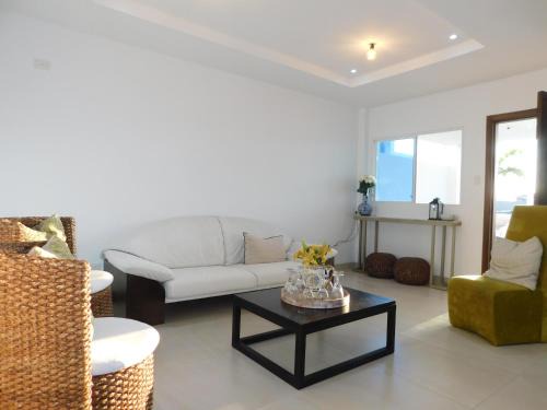 Punta Carnero House | Casa Florencia gran piscina