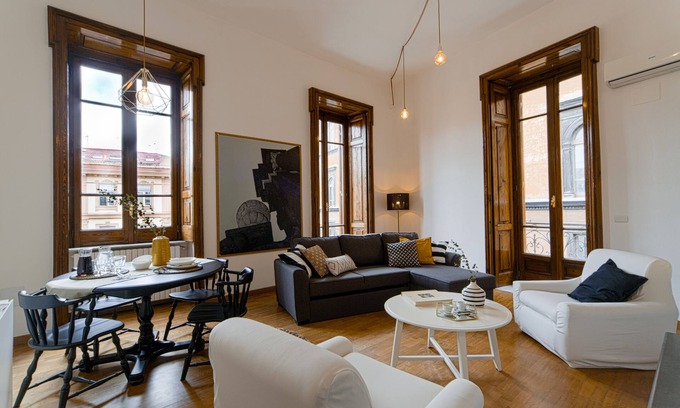 Naples City Centre Apartment | Casa Frangiò - Naples Historical Centre