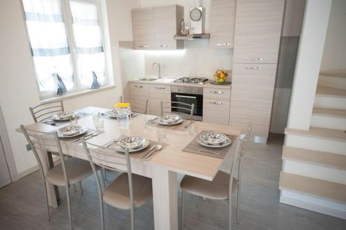 San Giovanni Lupatoto Apartment | CASA GEMMA - Big Family House with Free Parking
