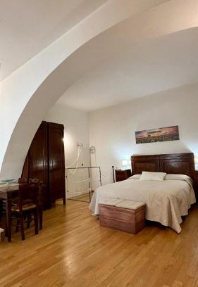Canino House | Casa Gialla