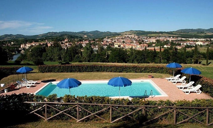 Umbertide House | Casa Gioele C: A welcoming apartment situated in a quiet location, a few minutes from the town center, with Free WI-FI.