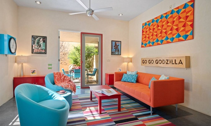 Downtown Santa Fe House | Casa Godzilla - Walk to the Railyard and Downtown Plaza