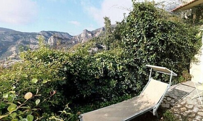 Nocelle House | Casa Ilnira E, fully refundable with voucher*: A bright and elegant apartment in a quiet position, located on a hillside above the sea, with Free WI-FI.
