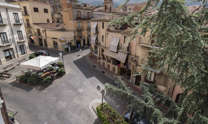 Castelbuono Apartment | Casa in Piazza, in the historic center of Castelbuono