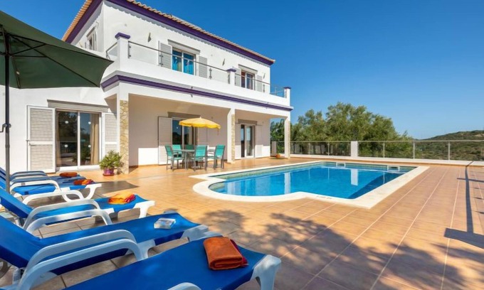 Azinhal e Amendoeira House | Casa Joaquim by Interhome