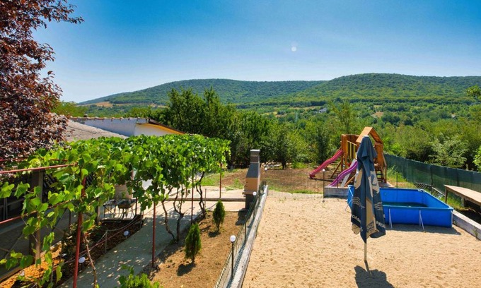 Babadag House | Casa La Dăvrei