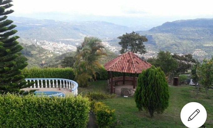 San Gil House | Casa La Esmeralda