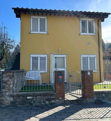 Mologno Apartment | Casa La Pace