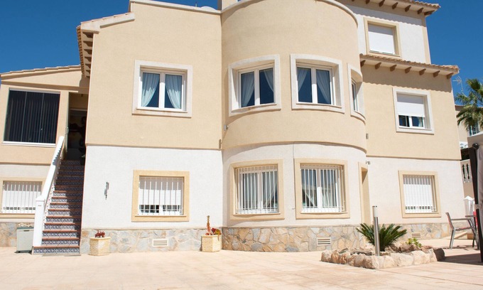 San Miguel de Salinas Bed & Breakfast | Casa Lanjaron B&B